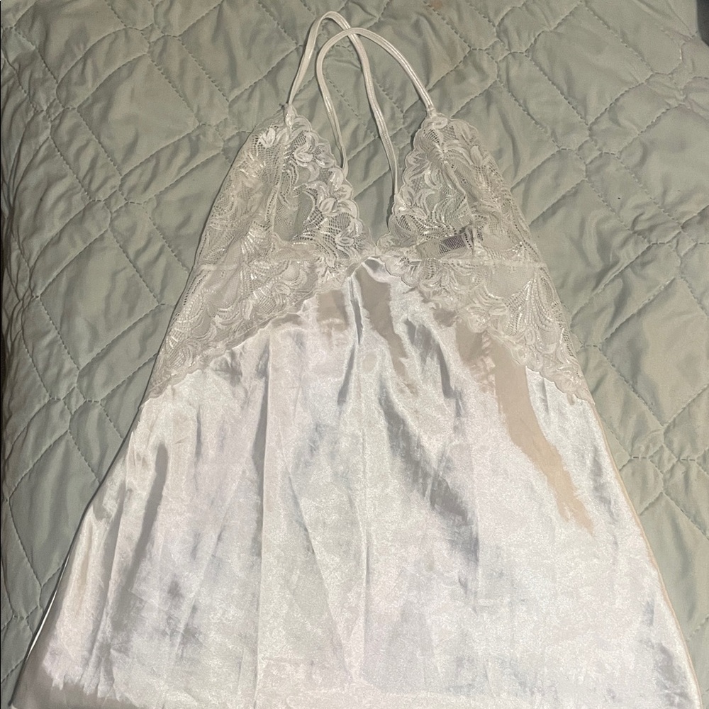 Elegant White Lace Chemise